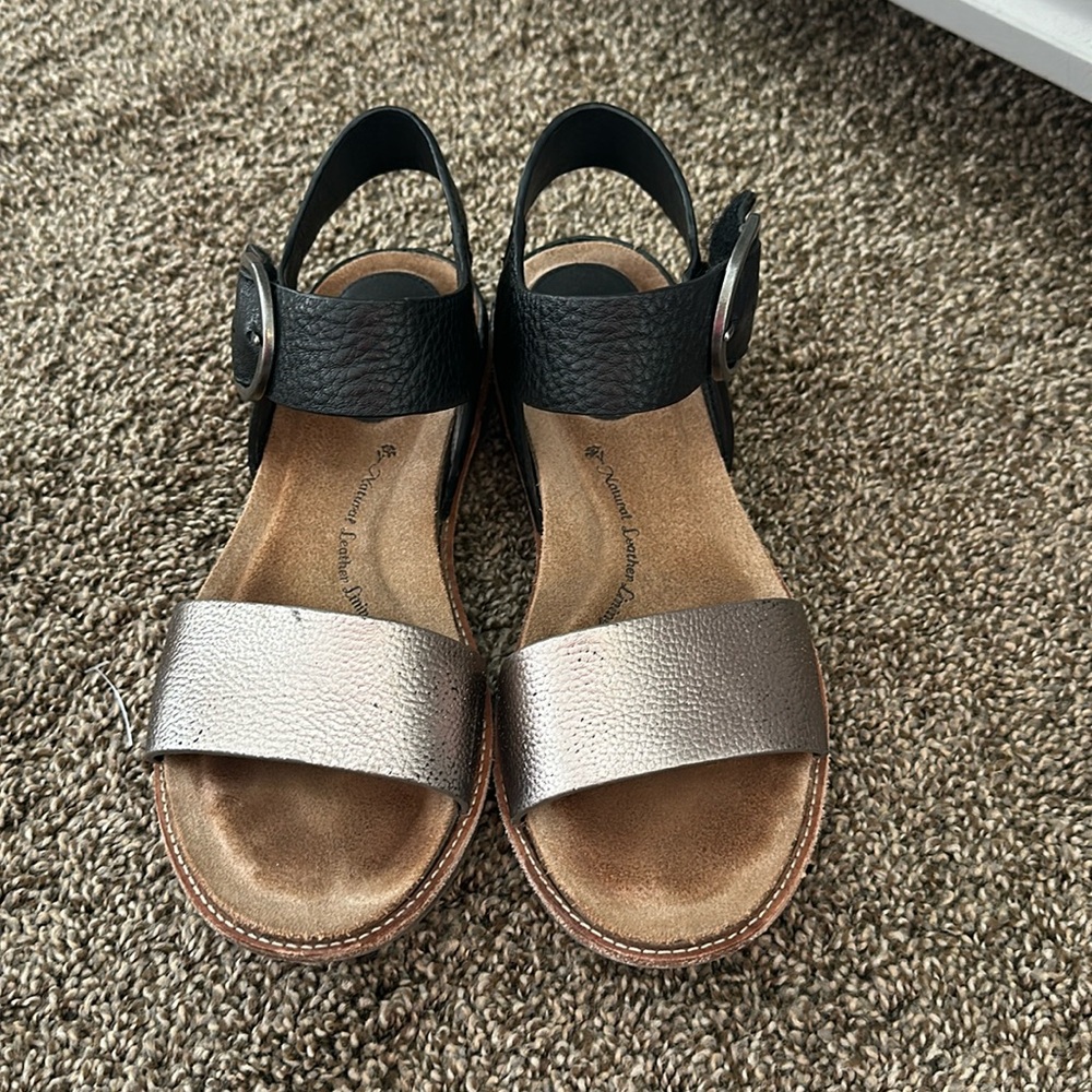Sandals Sofft
